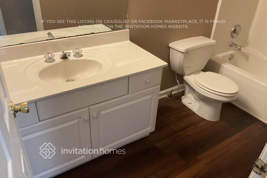 Building Photo - 4028 St George Walk SW