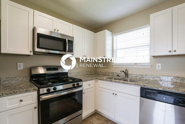 Building Photo - 3 Bedroom Pet-Friendly Home in Union City,...