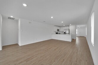 Building Photo - 21031 Longeni Dr