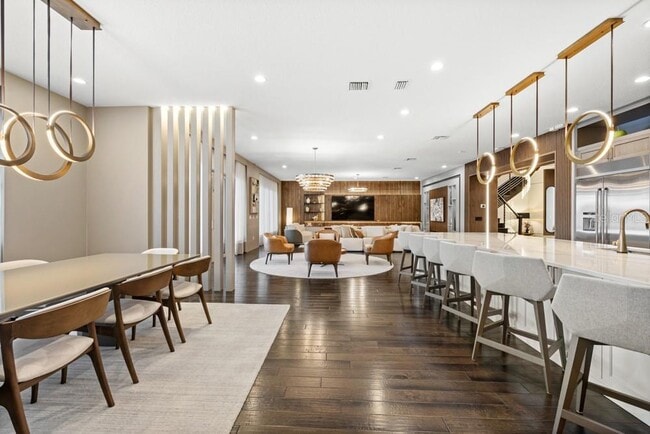 Building Photo - 15699 Panther Lake Dr