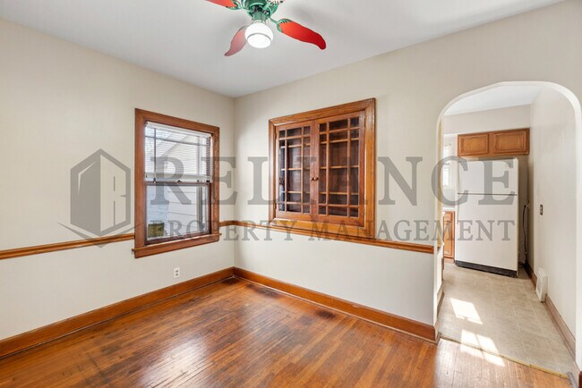 Building Photo - 2010 S Terrace Dr