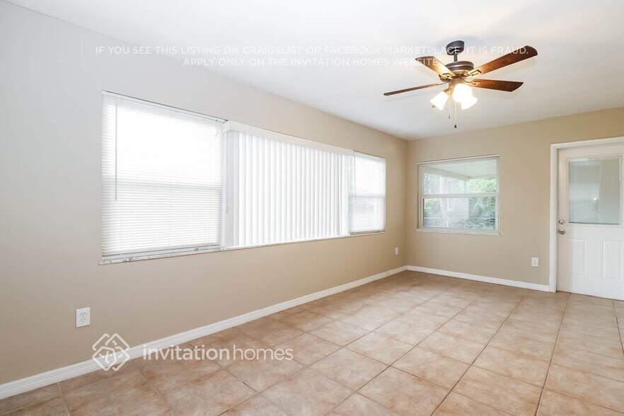 Building Photo - 1449 Spring Ln