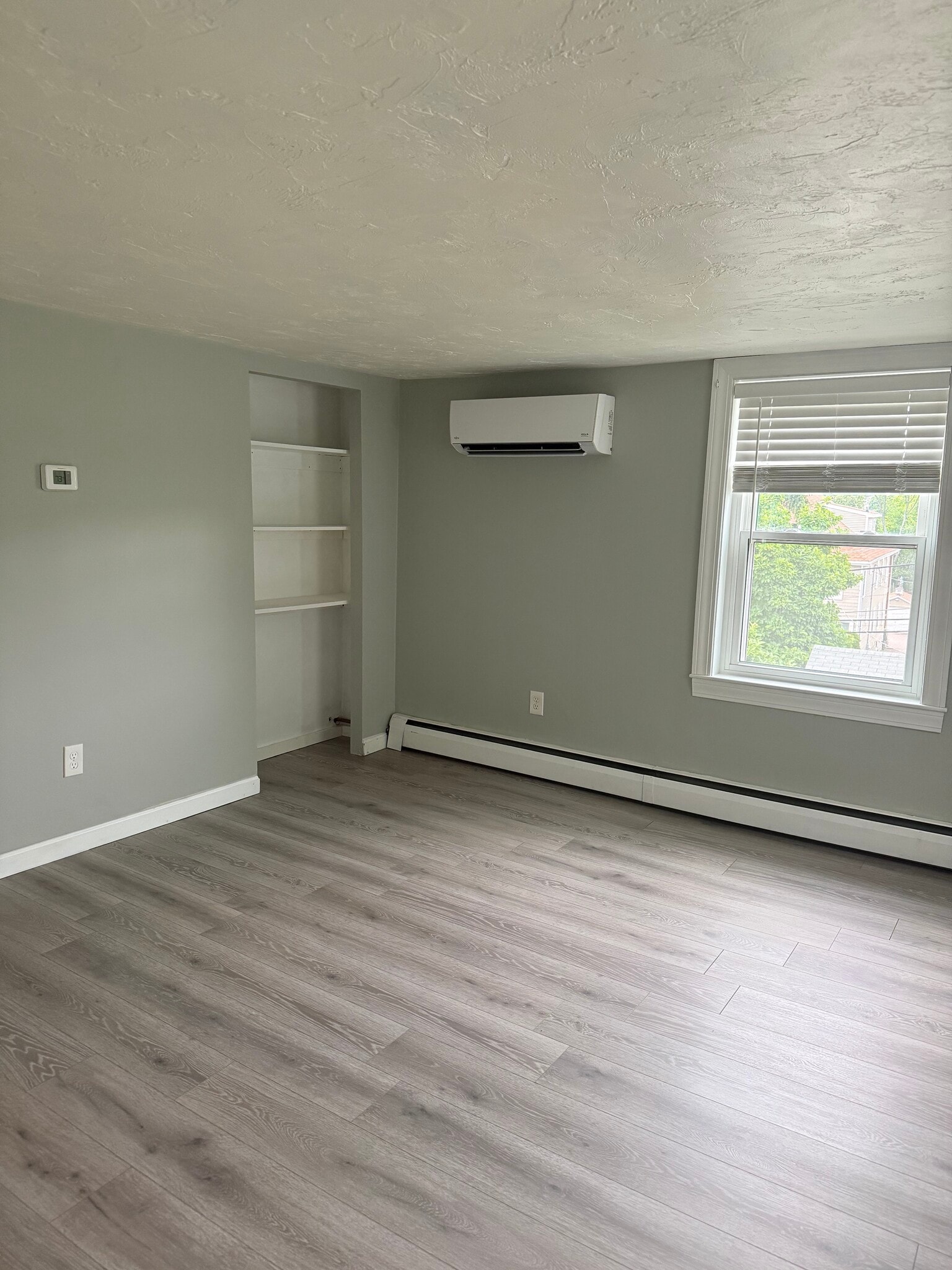 Living Room - 34 Morse St