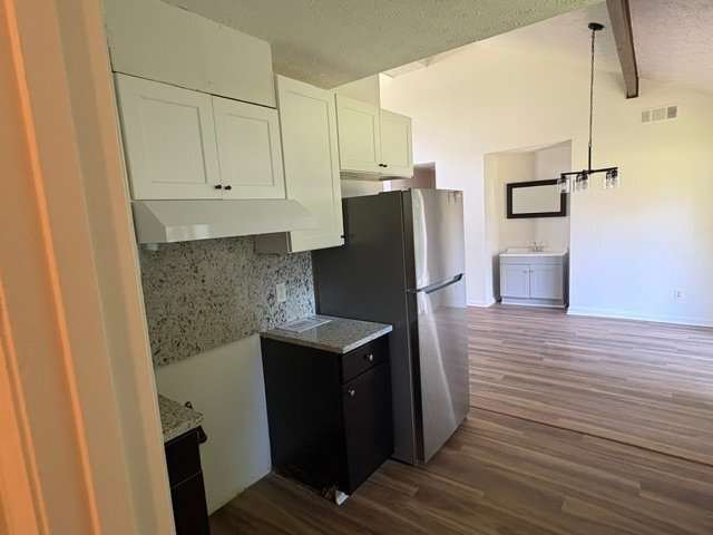Building Photo - 4610 Greenbriar Trail SW