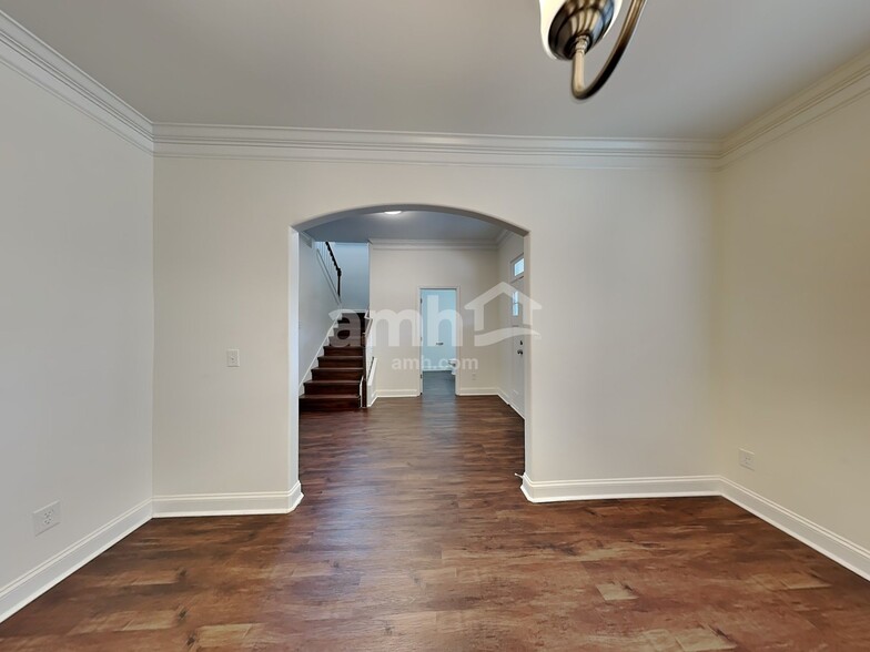 Building Photo - 109 Mountain Slope Ct
