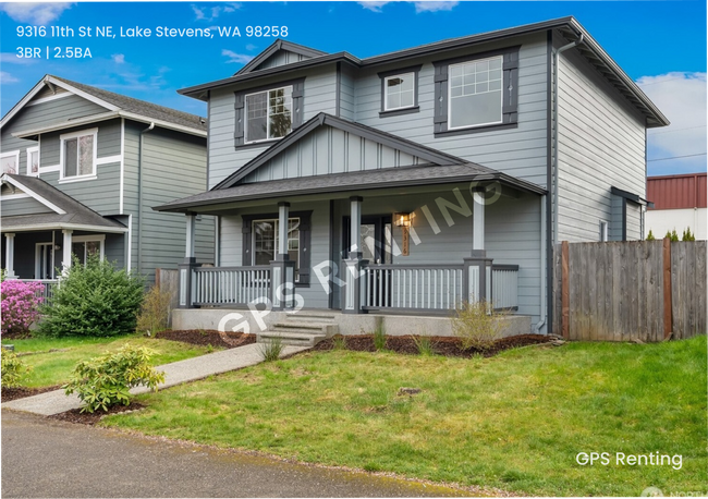 Building Photo - Stylish 3-Bedroom Home in Prime Lake Steve...
