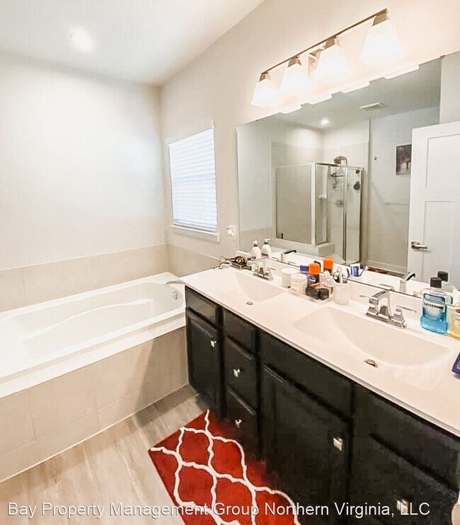 Building Photo - 4 br, 3.5 bath House - 7751 Blackburn Ridg...