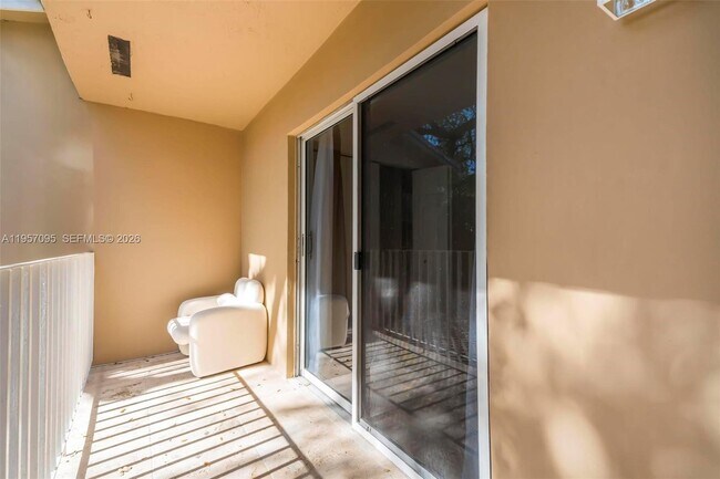 Building Photo - 3130 Bird Ave