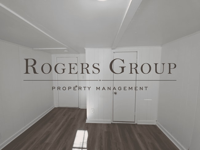 Building Photo - 215 Mineral Springs Rd