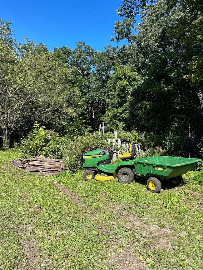 Building Photo - 14838 Kendall Ct