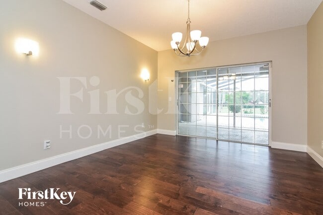 Building Photo - 2612 Crestfield Dr