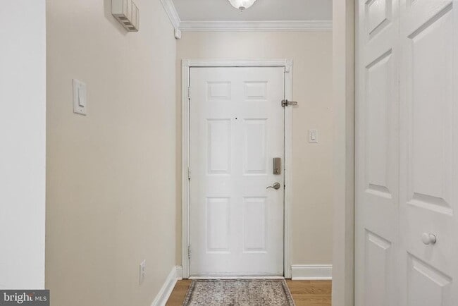 Building Photo - 1 Bridgewater Dr