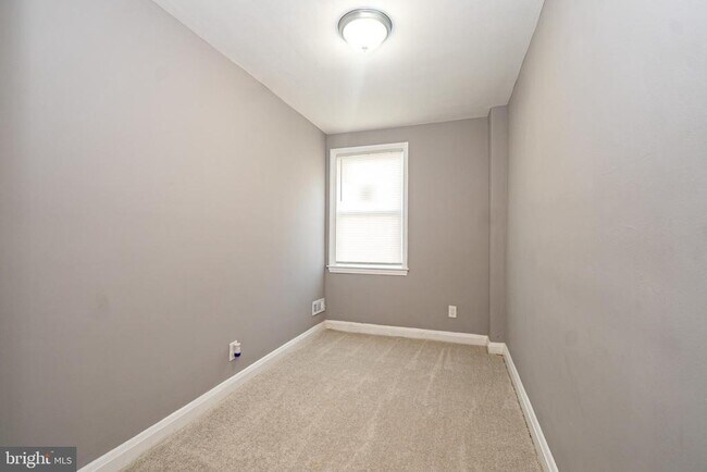 Building Photo - 3519 Kentucky Ave