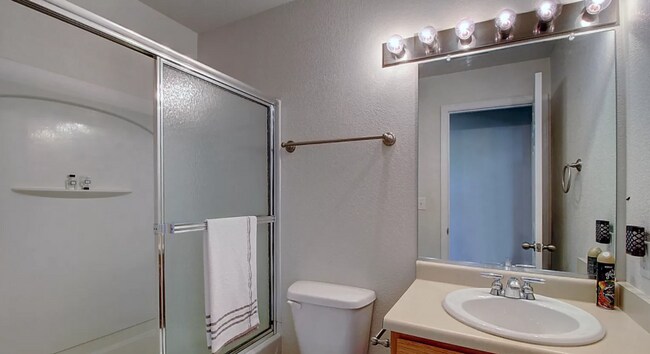 Building Photo - 3601 Ponderosa Ct