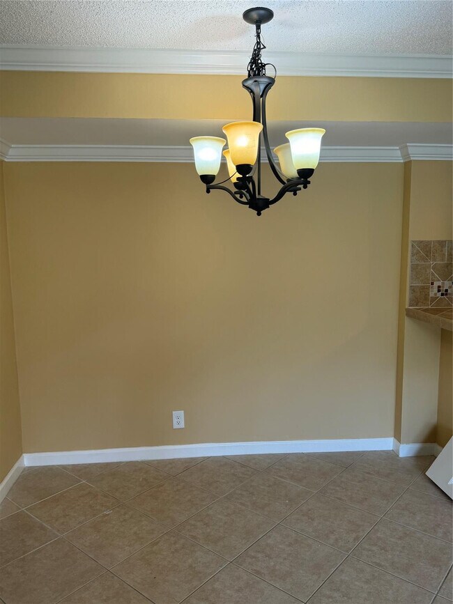 Building Photo - 10757 Cleary Blvd