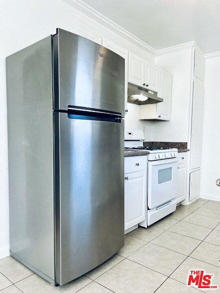 Building Photo - 600 E Chevy Chase Dr