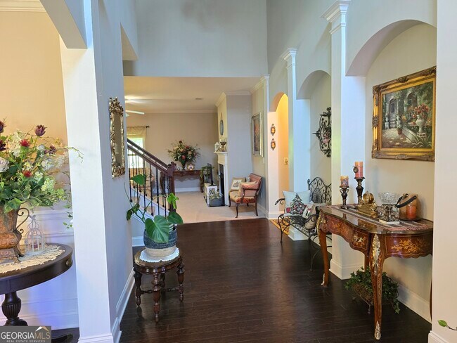 Building Photo - 503 Bryant Lake Blvd