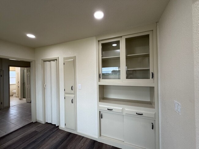 Building Photo - Newly remodeled country home!