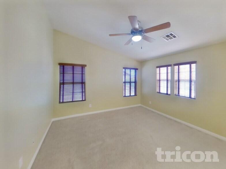 Building Photo - 10743 Iona Island Ave