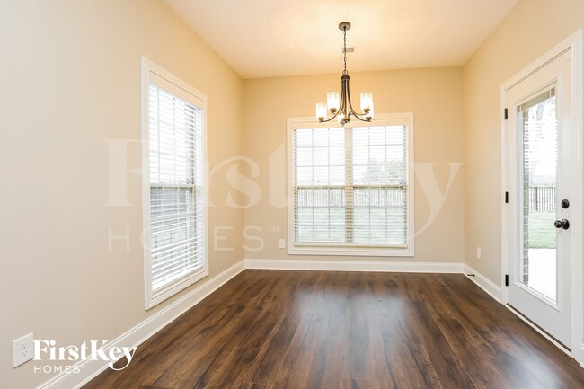 Building Photo - 784 Jersey Dr