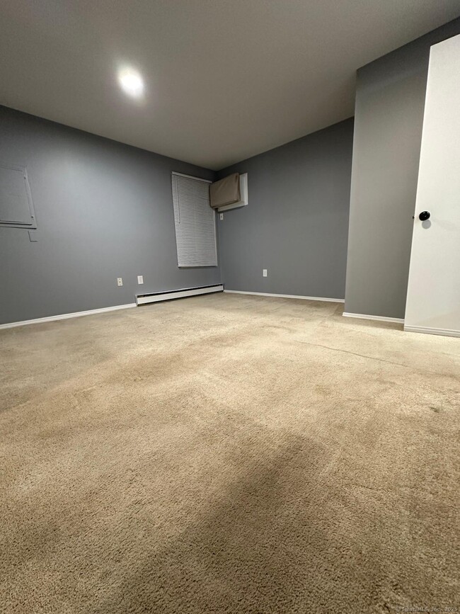 Building Photo - 83 Cinnamon Spring