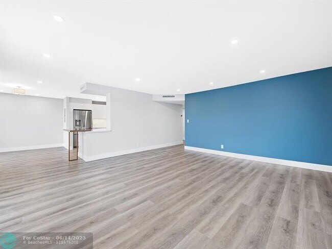 Building Photo - 3500 Galt Ocean Dr