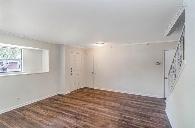 Building Photo - 405 Steeple Ridge Rd