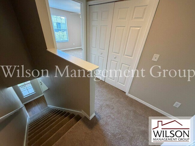 Building Photo - 12664 Somerset Oaks St