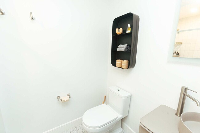 Building Photo - 1911 3rd Ave N