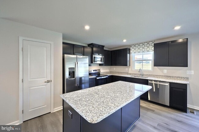 Building Photo - 77 Summerfield Dr