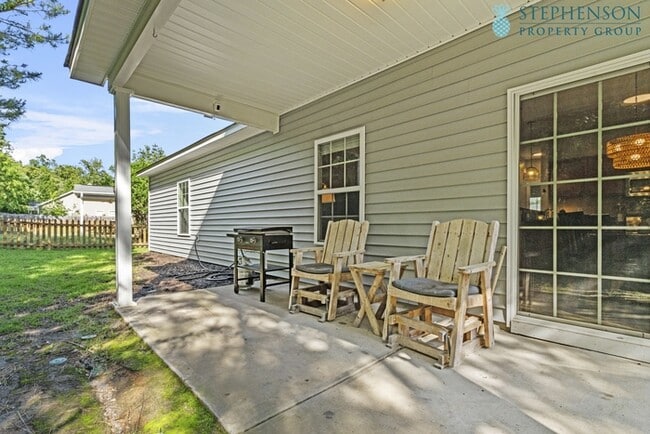 Building Photo - Furnished Rental