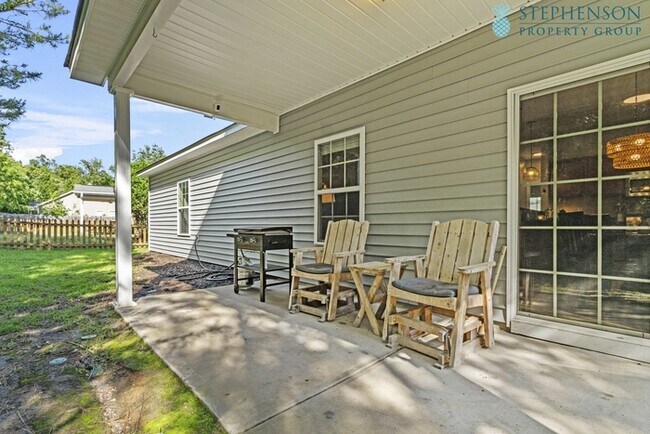 Building Photo - Furnished Rental! STR