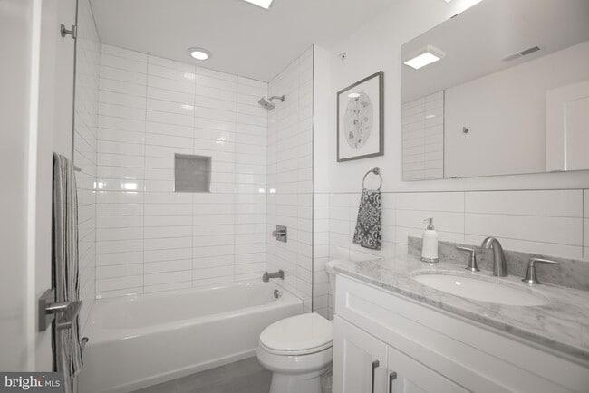 Building Photo - 1508 Ridge Ave