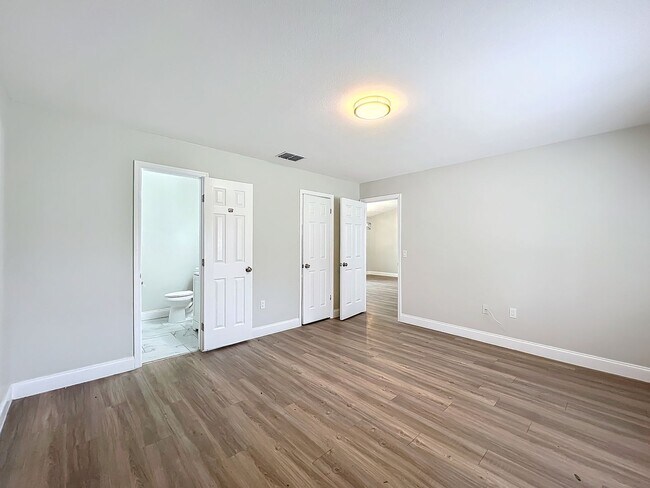 Building Photo - Stunning Waterfront Home located in the de...