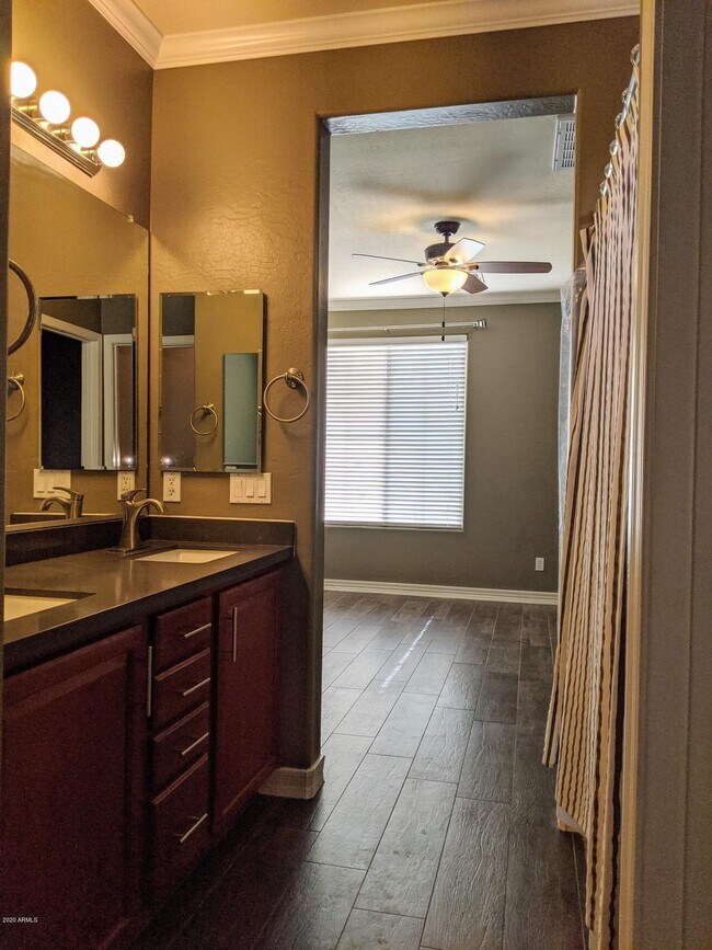 Building Photo - 21019 E Avenida Del Valle