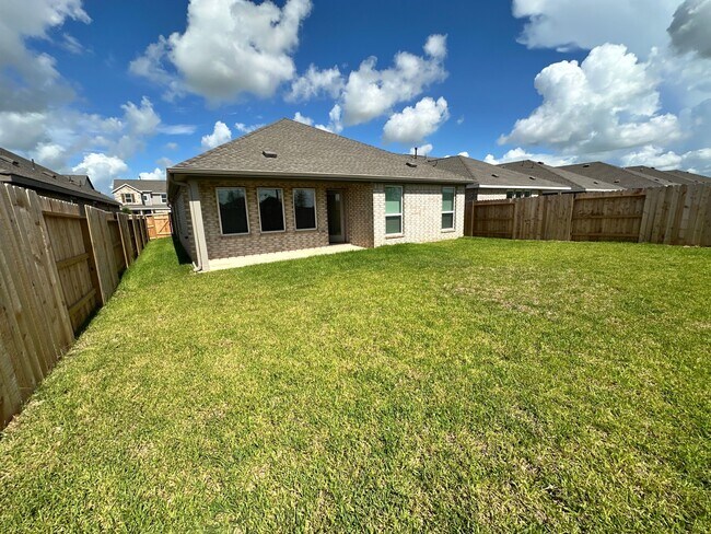 Building Photo - 3020 Pintail Green Dr