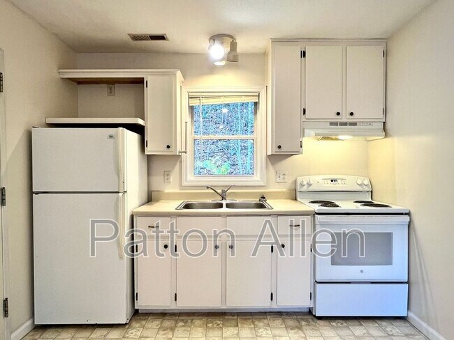 Building Photo - 183 Citadel Dr