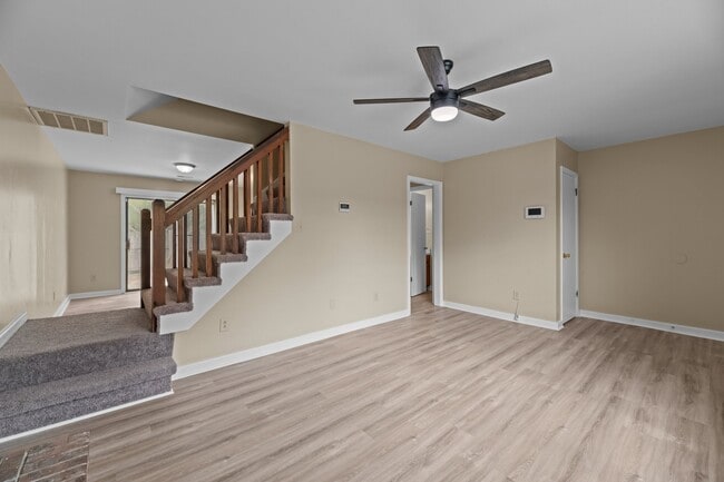 Building Photo - 21 Donnell Ave