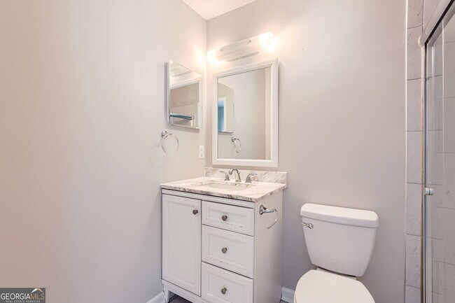 Building Photo - 493 Old Canton Rd