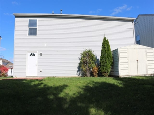 Building Photo - 7525 Hemrich Dr