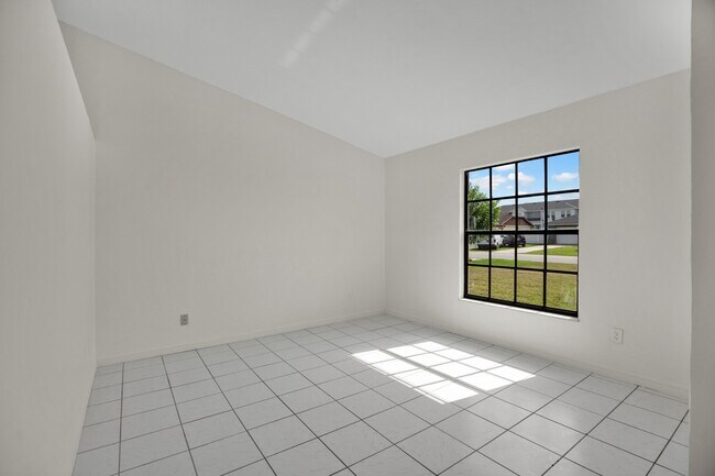Building Photo - 398 Buttonwood Dr