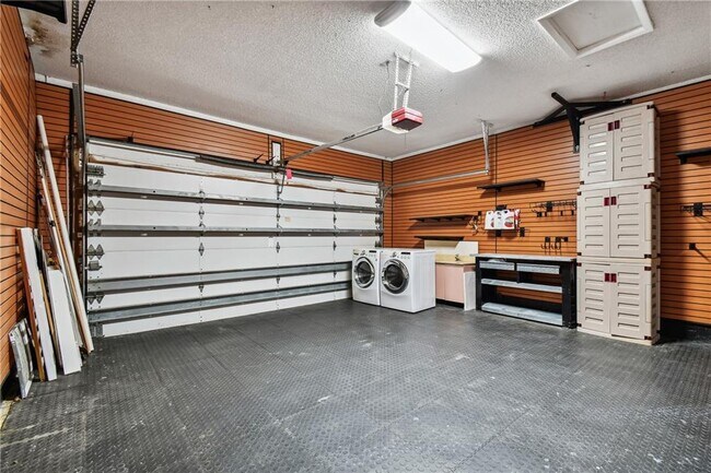 Building Photo - 541 NW 205th Ave
