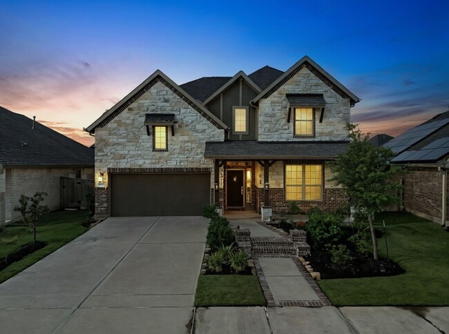 Primary Photo - 15011 Old Horseshoe Lake Dr
