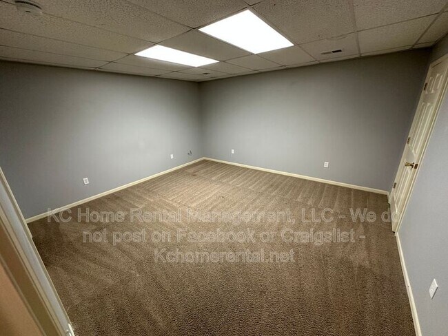 Building Photo - 10850 W 207th St