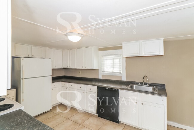 Building Photo - The Lifestyle You Deserve.