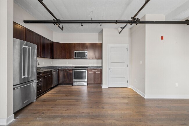 Building Photo - 166 Terrace St