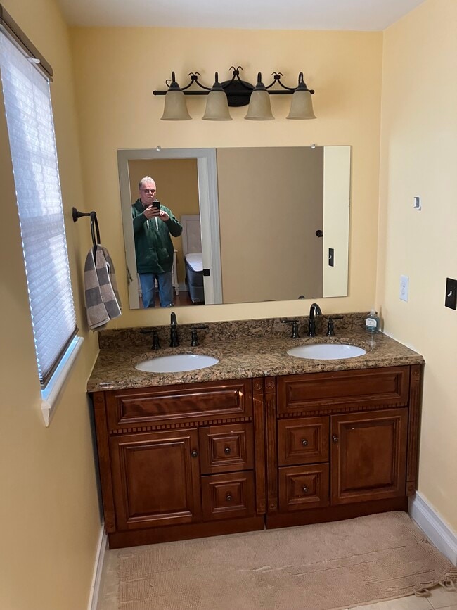 Building Photo - 117 State Ave