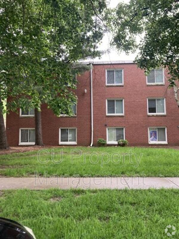 Building Photo - 709 W Church St