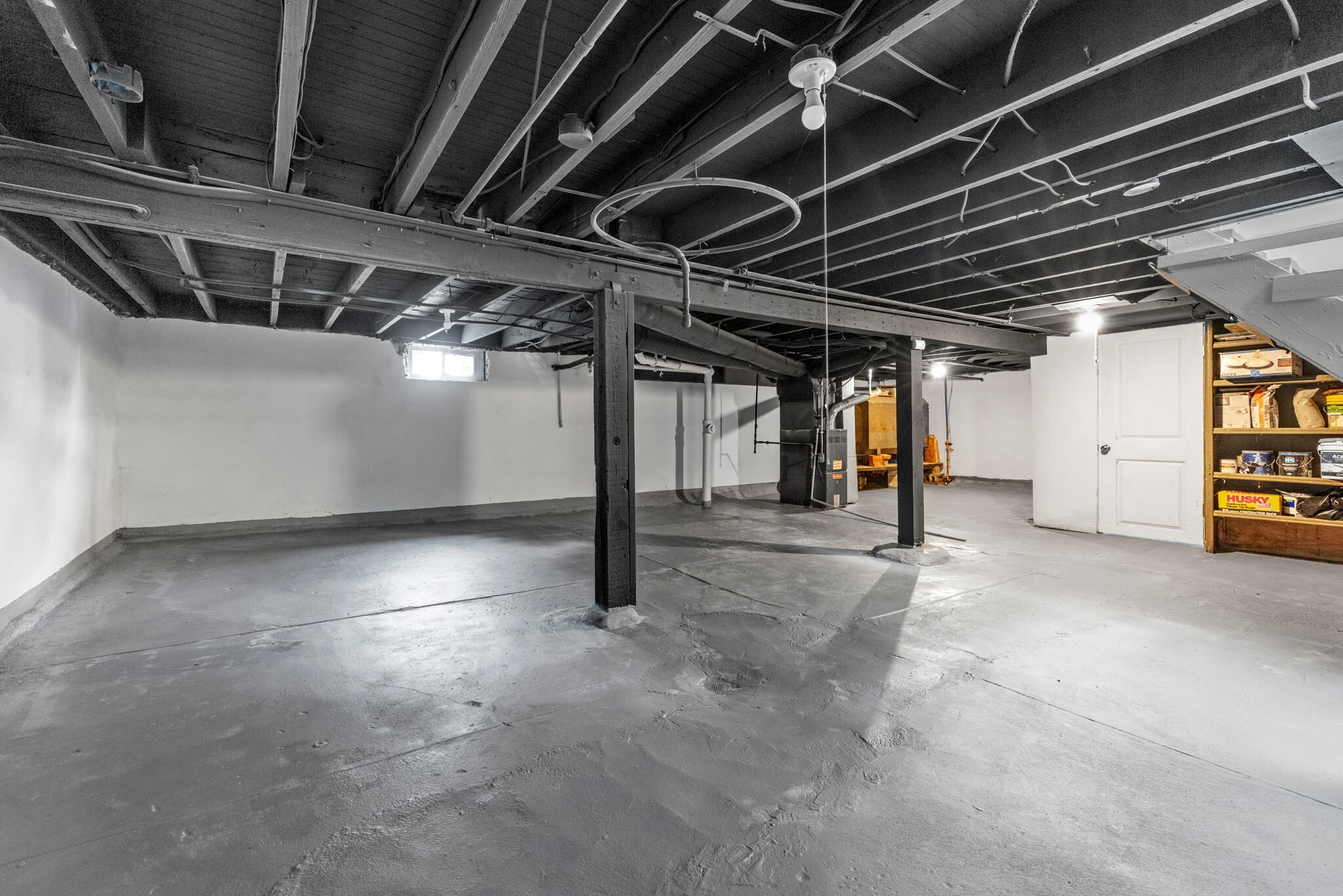 Clean basement - 9408 Echo Ln