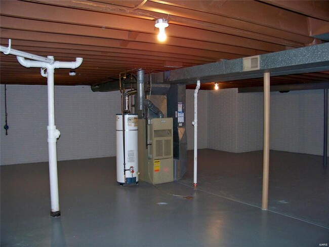 Building Photo - 4828 Danebury Dr